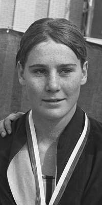 Karen Muir, South African swimmer and physician, dies at age 60